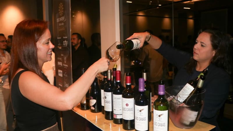 Decanter Wine Day reúne mais de 100 rótulos de dez países no NB Steak