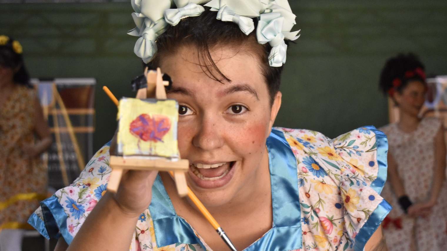 Instituto Justina leva teatro e oficinas a escolas públicas de Aparecida de Goiânia