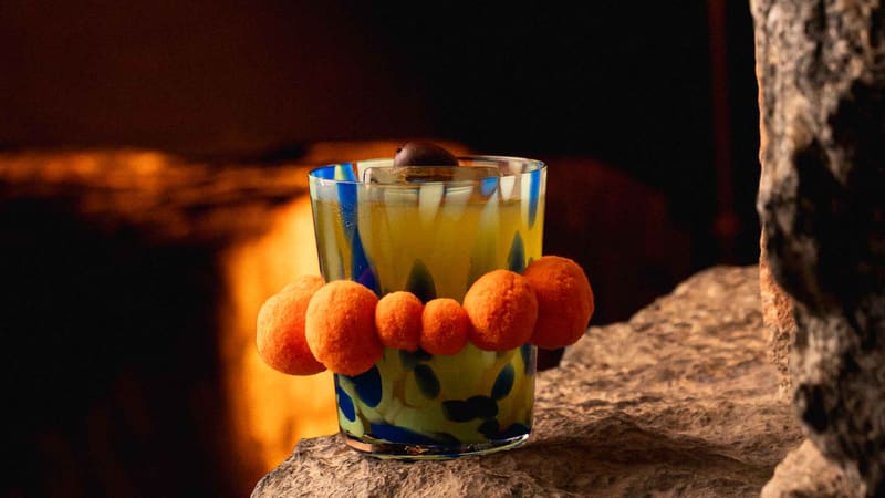 Drinque do Bar dos Arcos, localizado no subsolo do Theatro Municipal de São Paulo | Foto: Divulgação