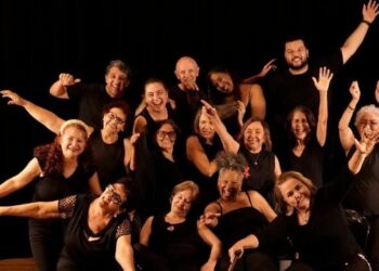 Basileu França: Grupo de teatro com artistas acima dos 45 anos apresenta comédia clássica