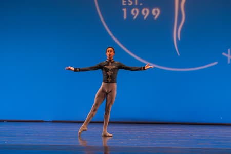 Basileu França terá quatro dos sete brasileiros selecionados para o Prix de Lausanne 2027